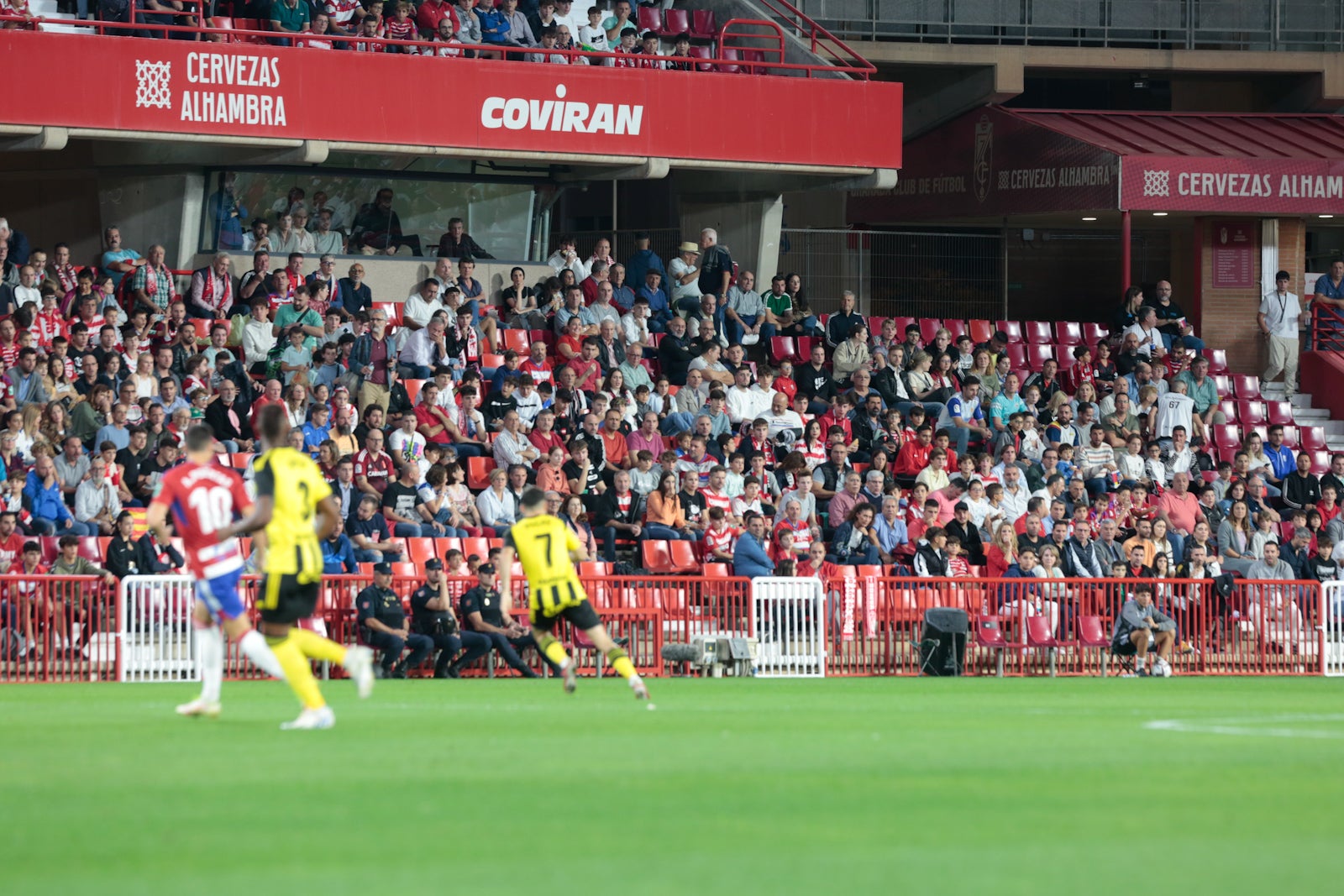Fotos: Encuéntrate en la grada del Nuevo Los Cármenes en el Granada-Zaragoza