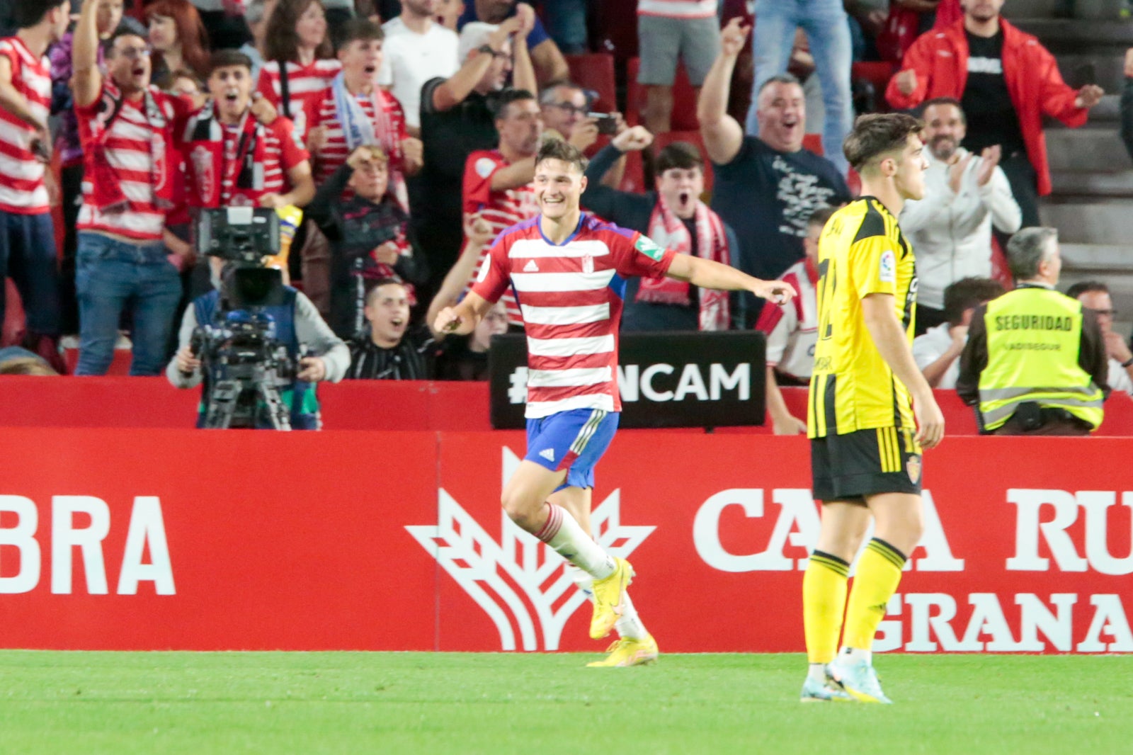 Fotos: Las mejores imágenes del Granada-Zaragoza