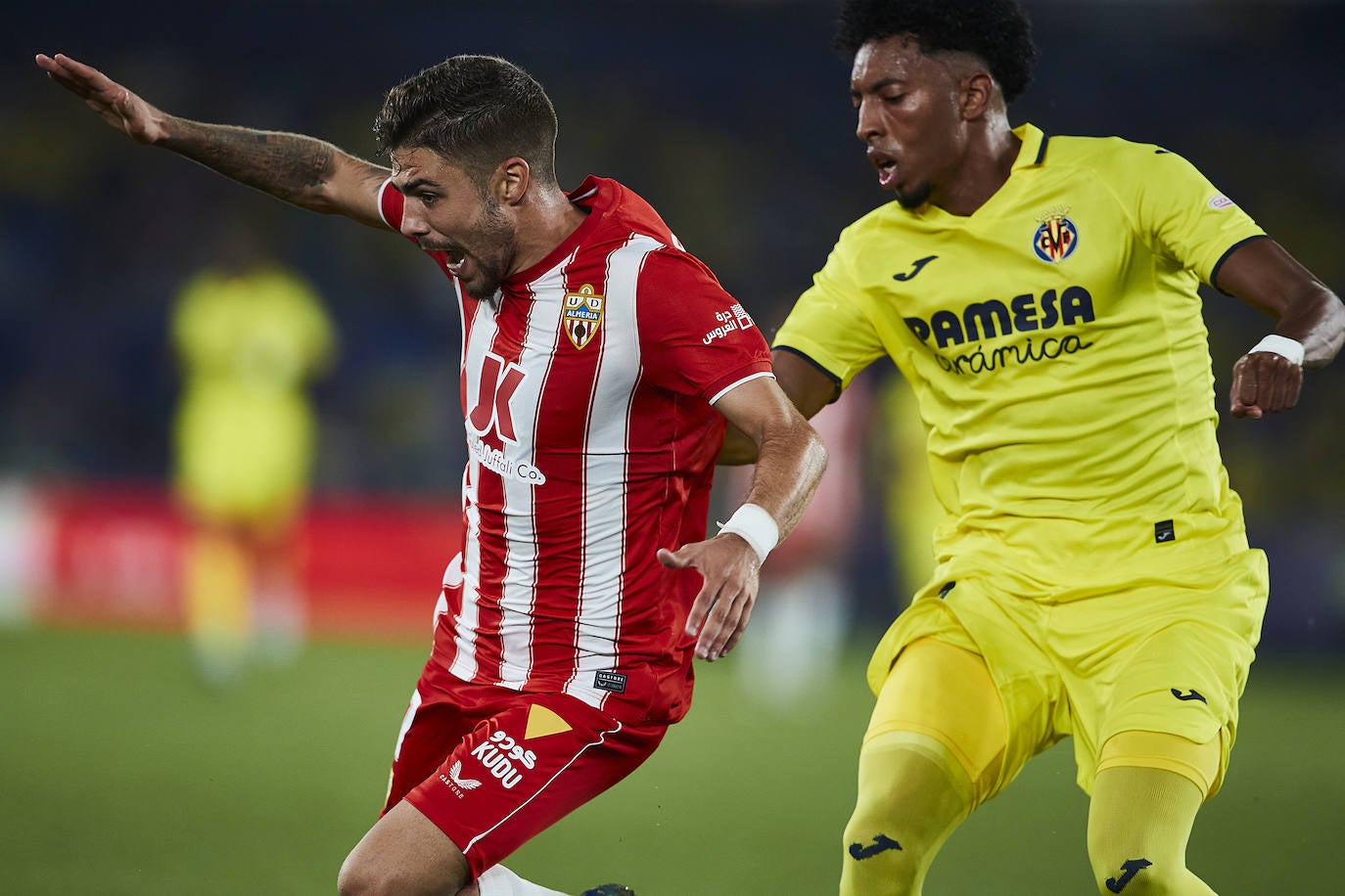 Momento del duelo disputado en el estadio de La Cerámica.