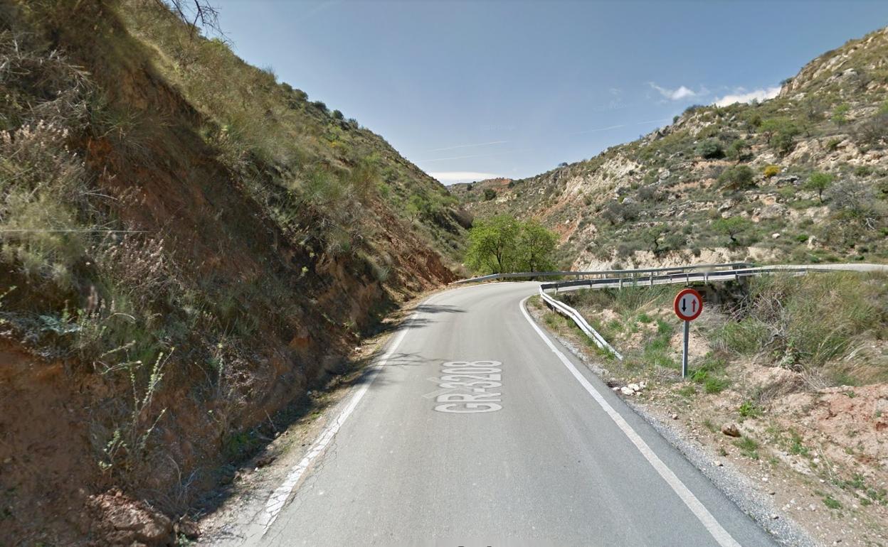 Carretera GR3208 donde ha ocurrido la caída fatal del ciclista.