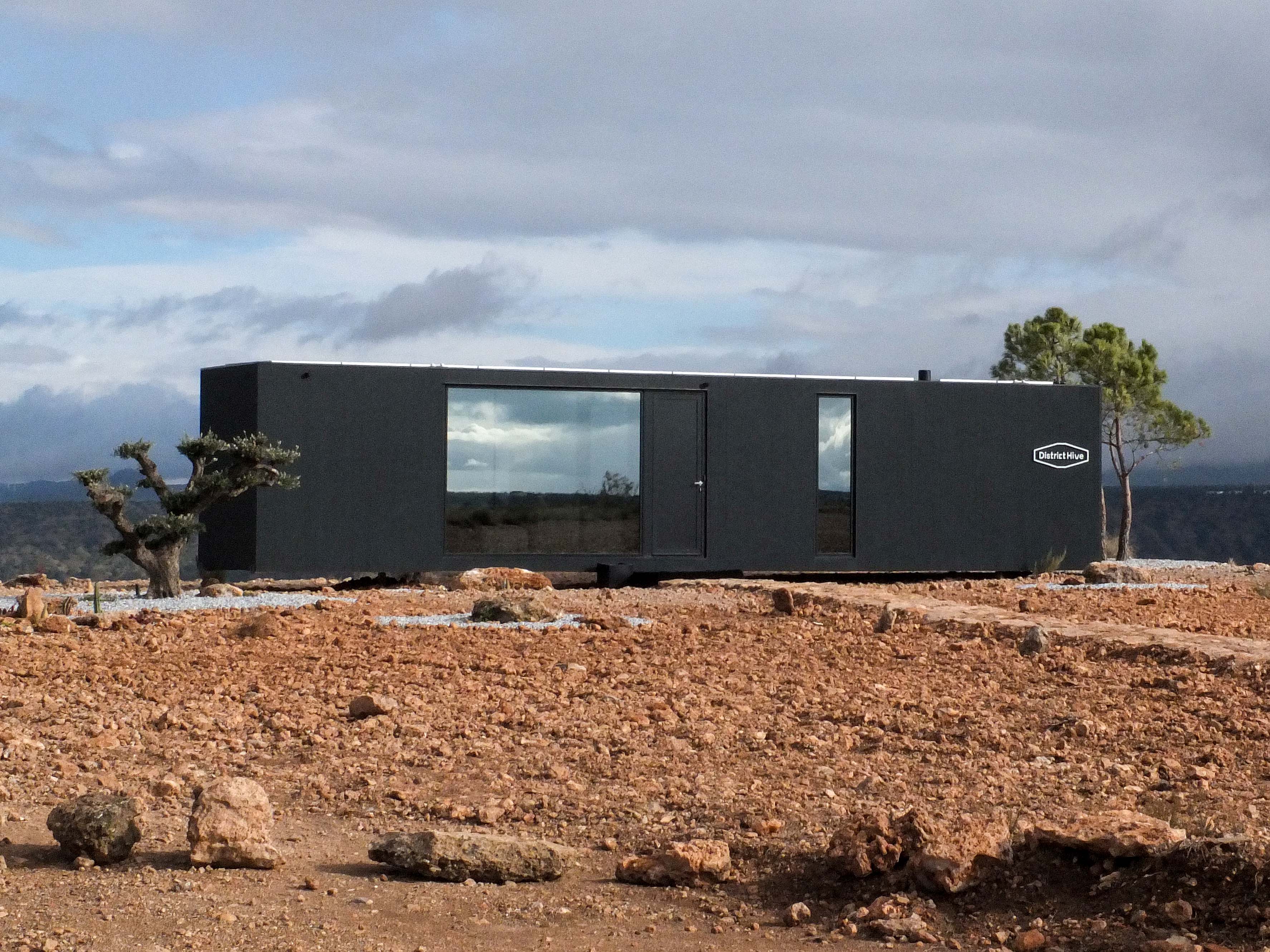 Situado en el puntal de Bácor, la instalación tiene capacidad para cuatro personas y se trata de un alojamiento totalmente autosuficiente