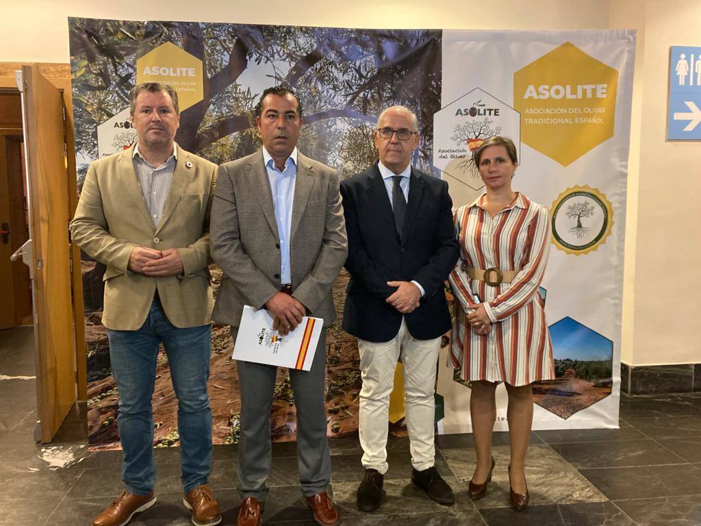 Pedro Bruno, Francisco Guerrero,, Jesús Estrella y Soledad Aranda este lunes. 