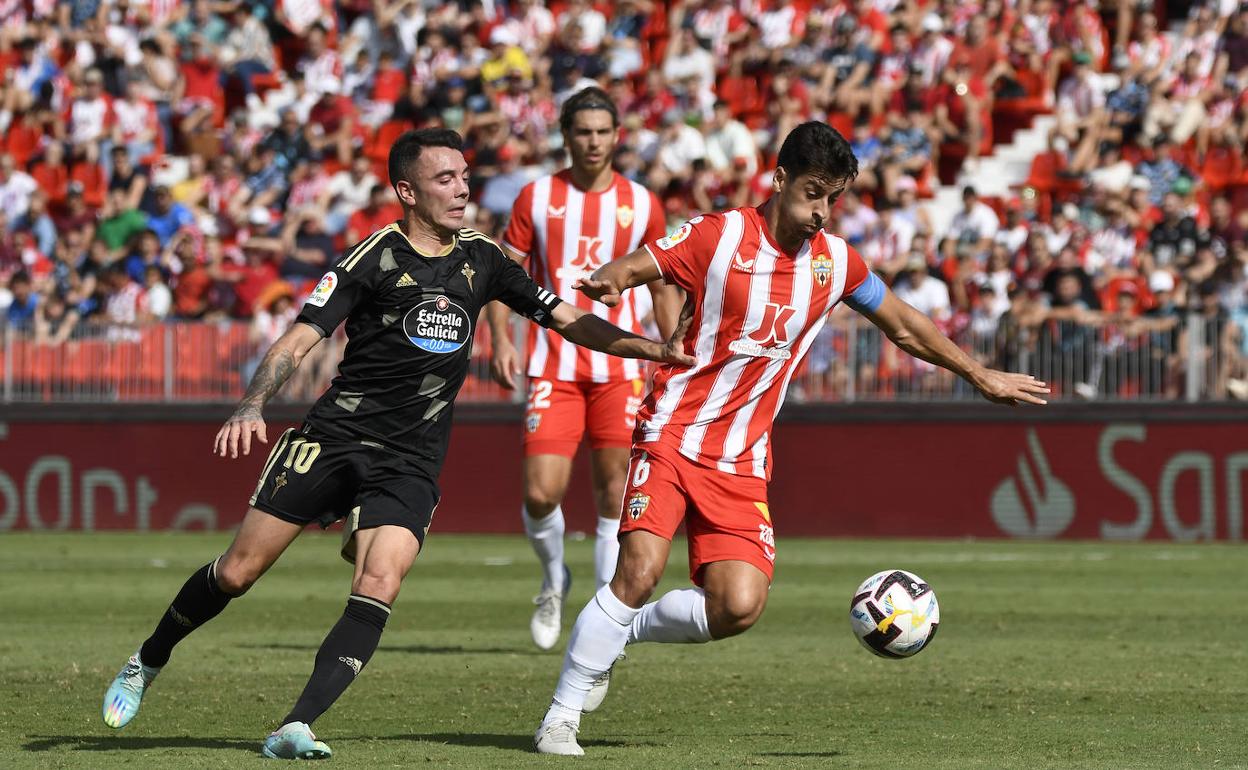 César de la Hoz, empujado por Iago Aspas, puso la firma a su primer gol en Primera. 