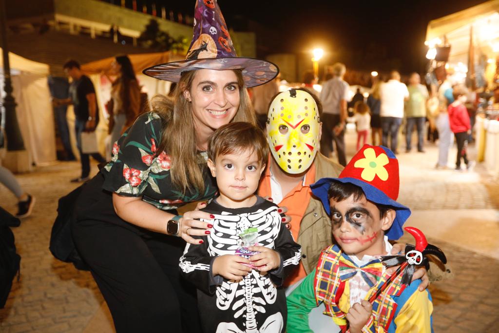 Los disfraces, a cual más terrorífico y sin distinción de edad.