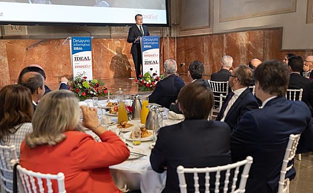 Desayuno informativo de IDEAL.