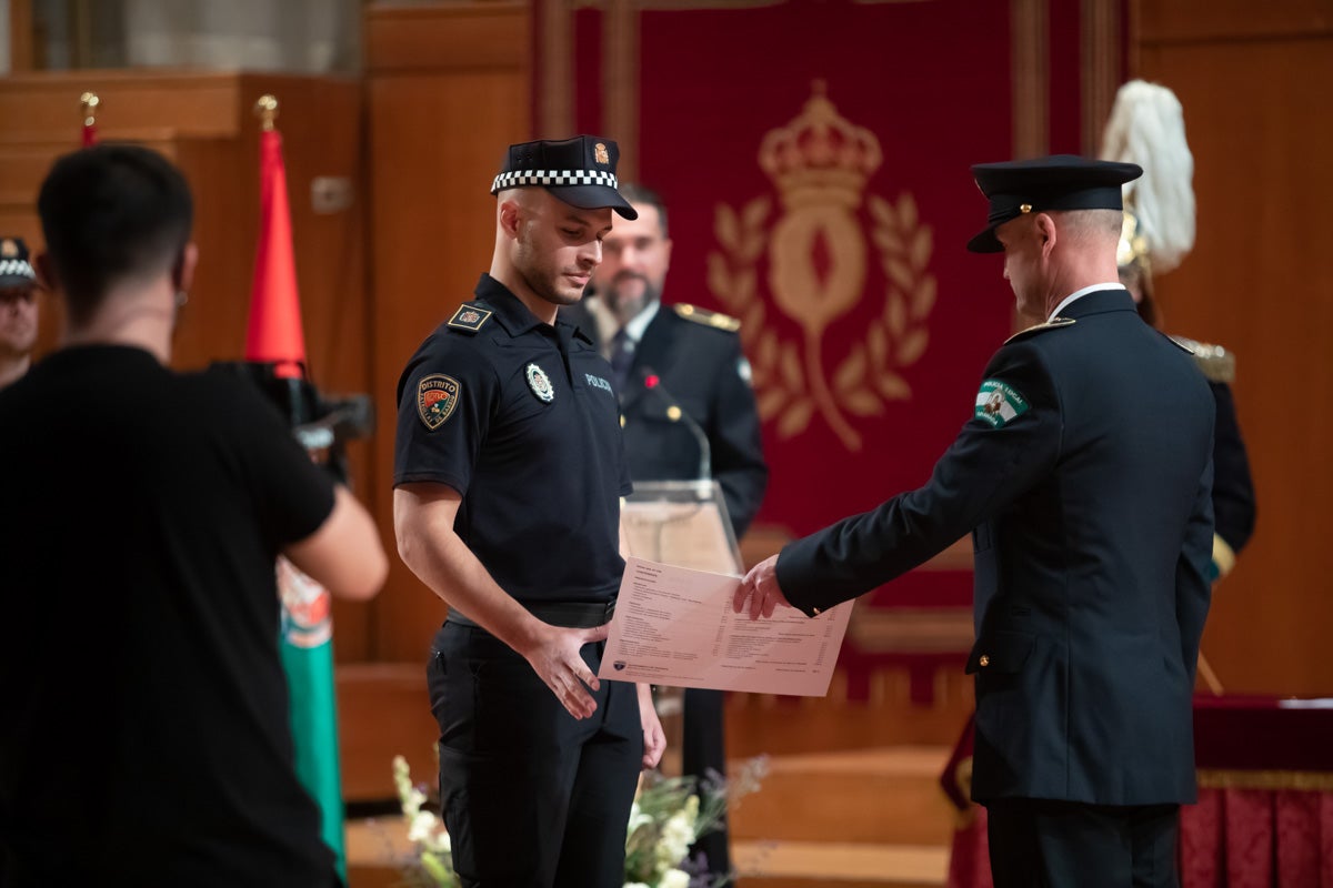 El Cuerpo celebra en la capital el día de su patrón, el Ángel Custodio