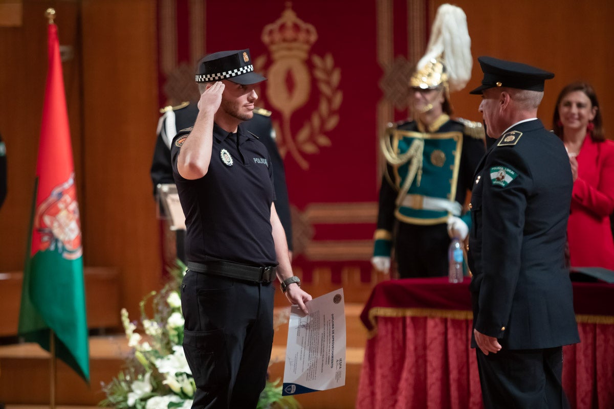 El Cuerpo celebra en la capital el día de su patrón, el Ángel Custodio