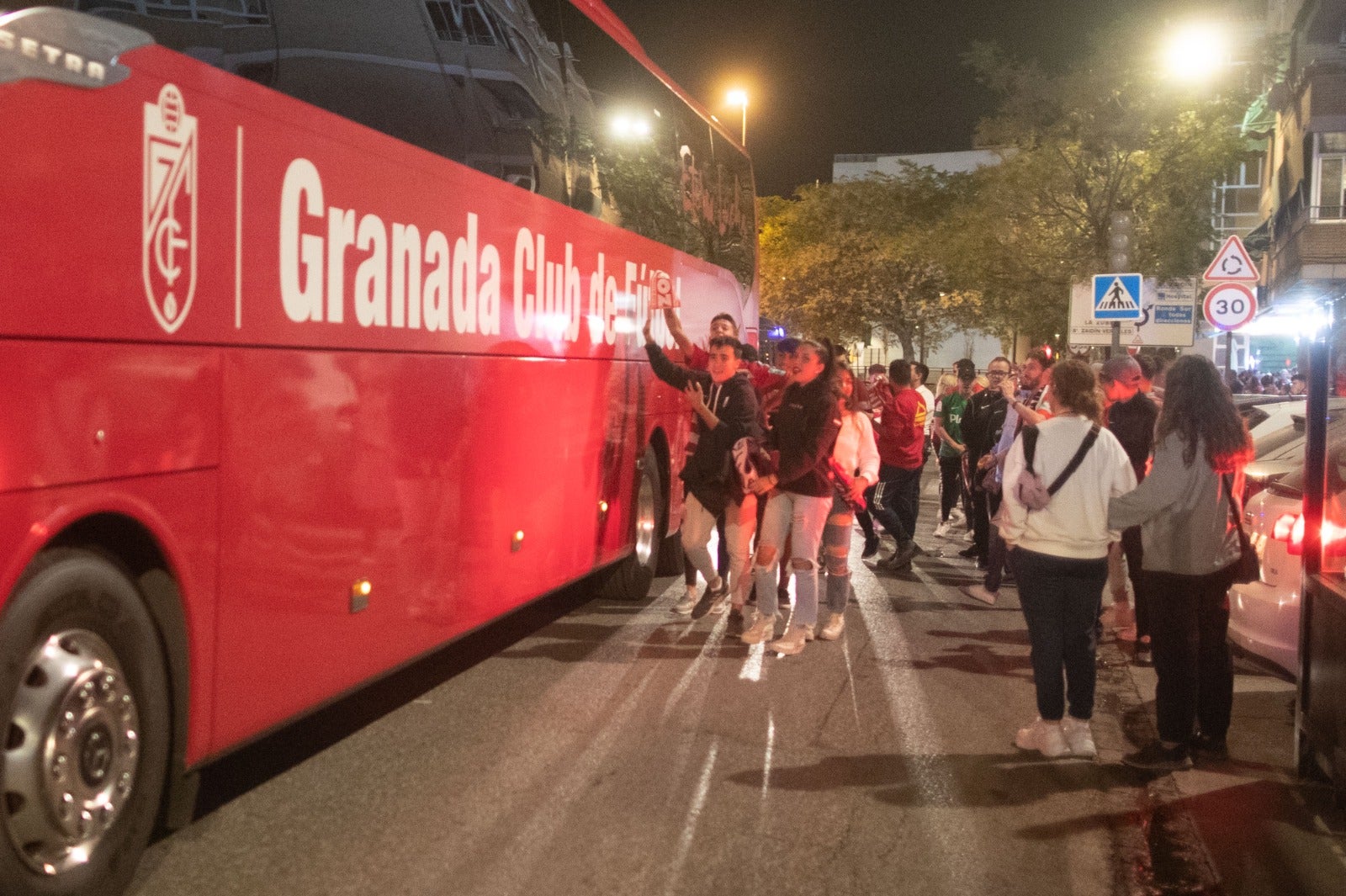 Fotos: El Granada-Albacete visto a pie de campo