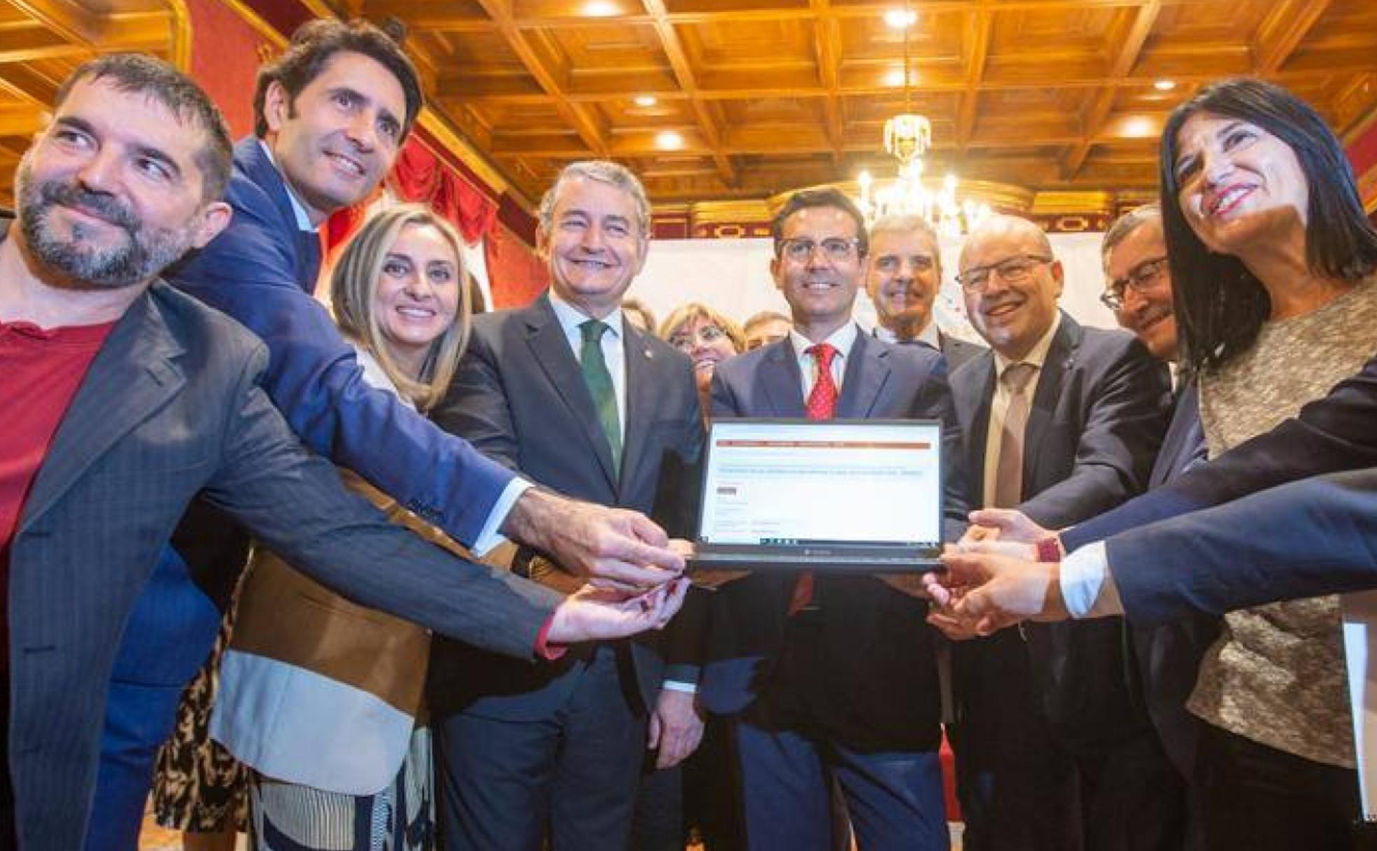 Representaciones institucionales y sociales, en la ceremonia simbólica de enviar la candidatura de Granada como sede de la Agencia de la IA