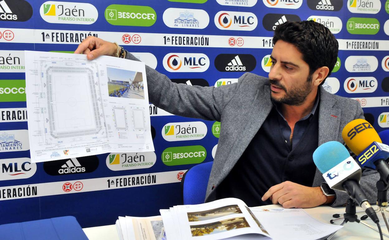 Jesús Medina presentó toda la documentación de forma cronológica para explicar por qué es tan importante eliminar el anexo. 