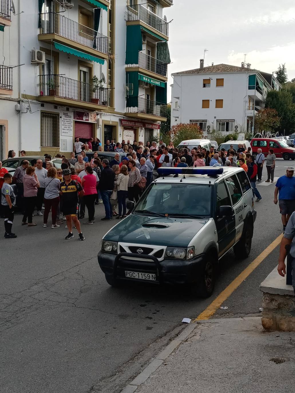 Imágenes de una primera concentración que tuvo lugar en el pueblo tras una agresión. 