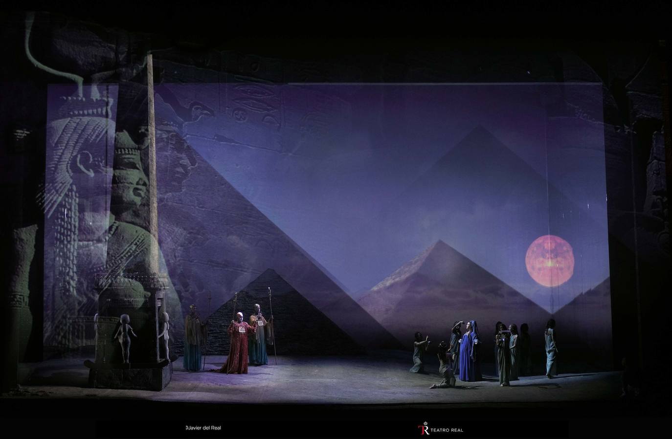Escenas de 'Aída' en el Teatro Real