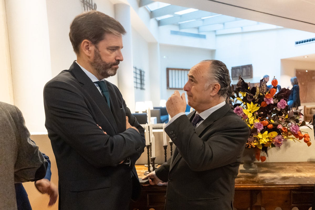 Desayuno informativo con la consejera de Fomento, Marifrán Carazo, en el hotel Santa Paula