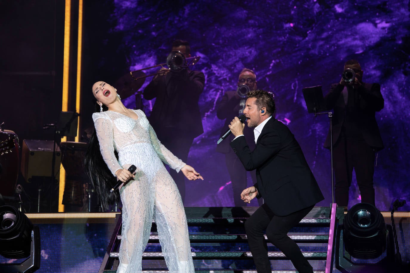 David Bisbal ha celebrado sus veinte años de trayectoria musical con un espectacular concierto en el Power Horse Stadium.