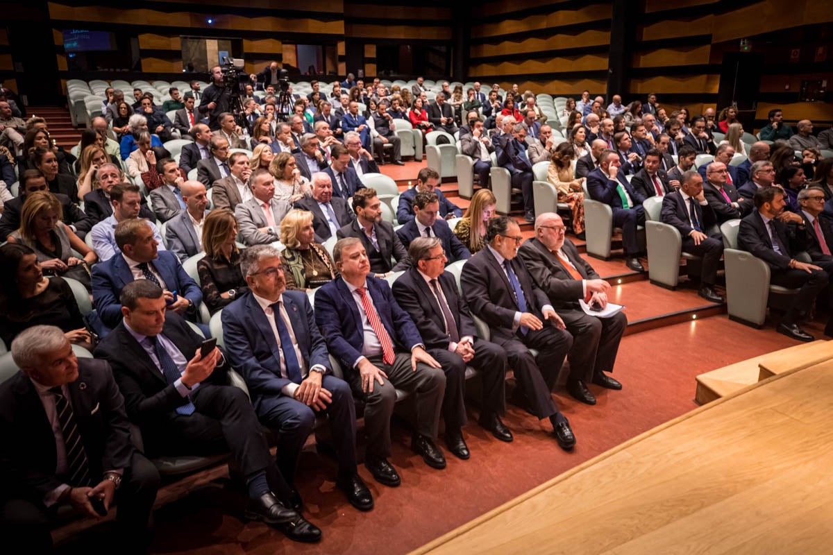 El evento ha reunido a las principales figuras económicas y profesionales de la provincia.