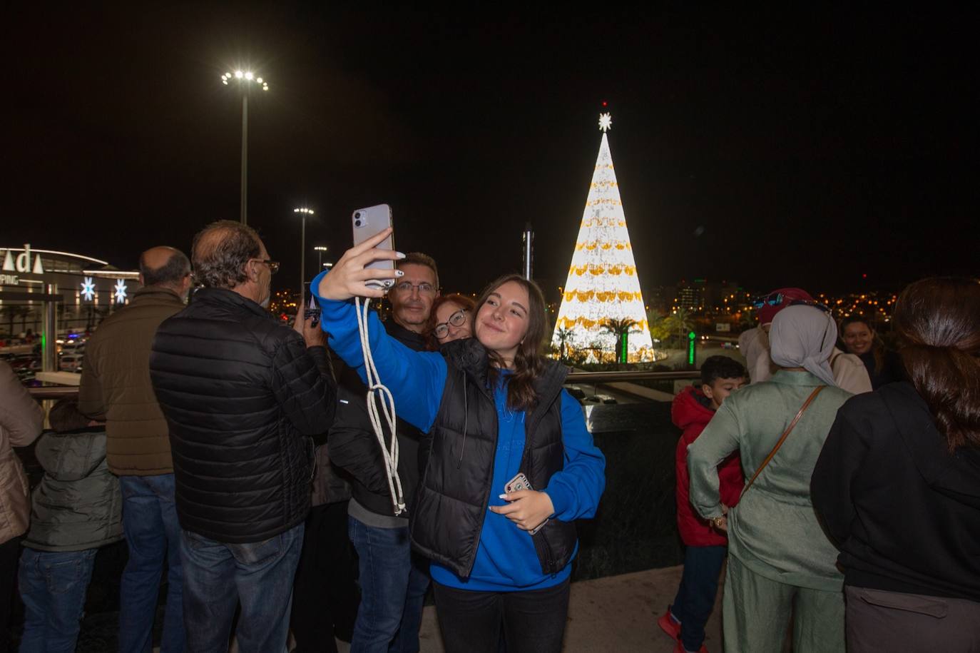 Encendido en el centro comercial Nevada. 