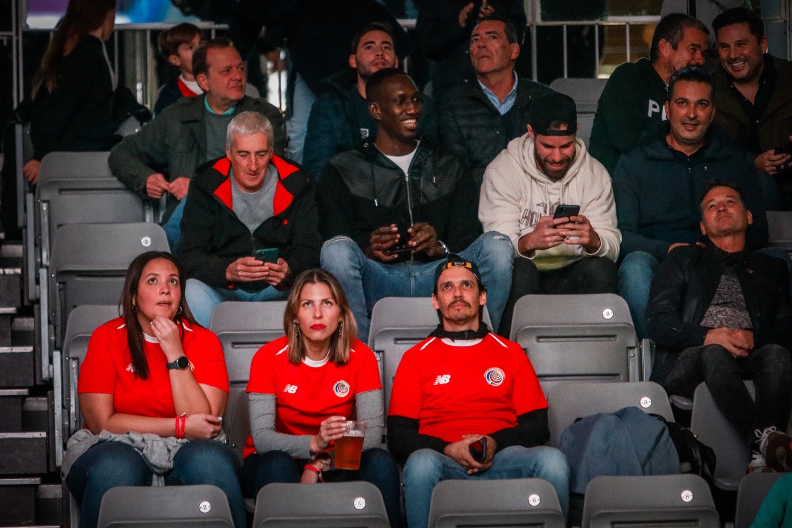 Ambiente en el Palacio de Deportes de Granada. 