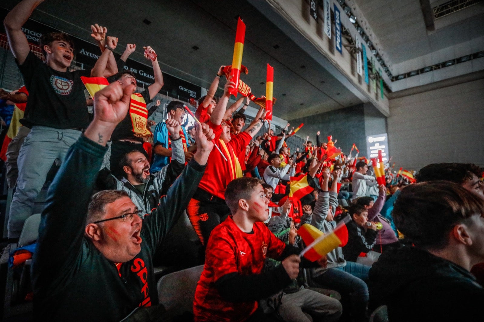 Ambiente en el Palacio de Deportes de Granada. 