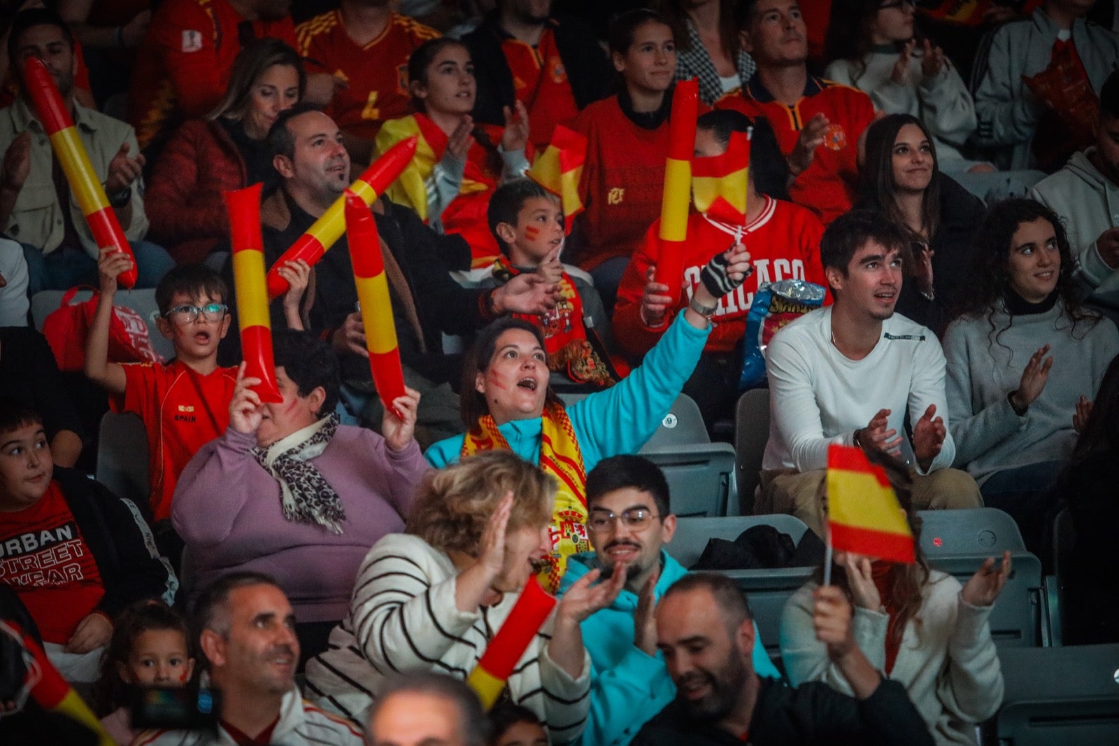 Ambiente en el Palacio de Deportes de Granada. 
