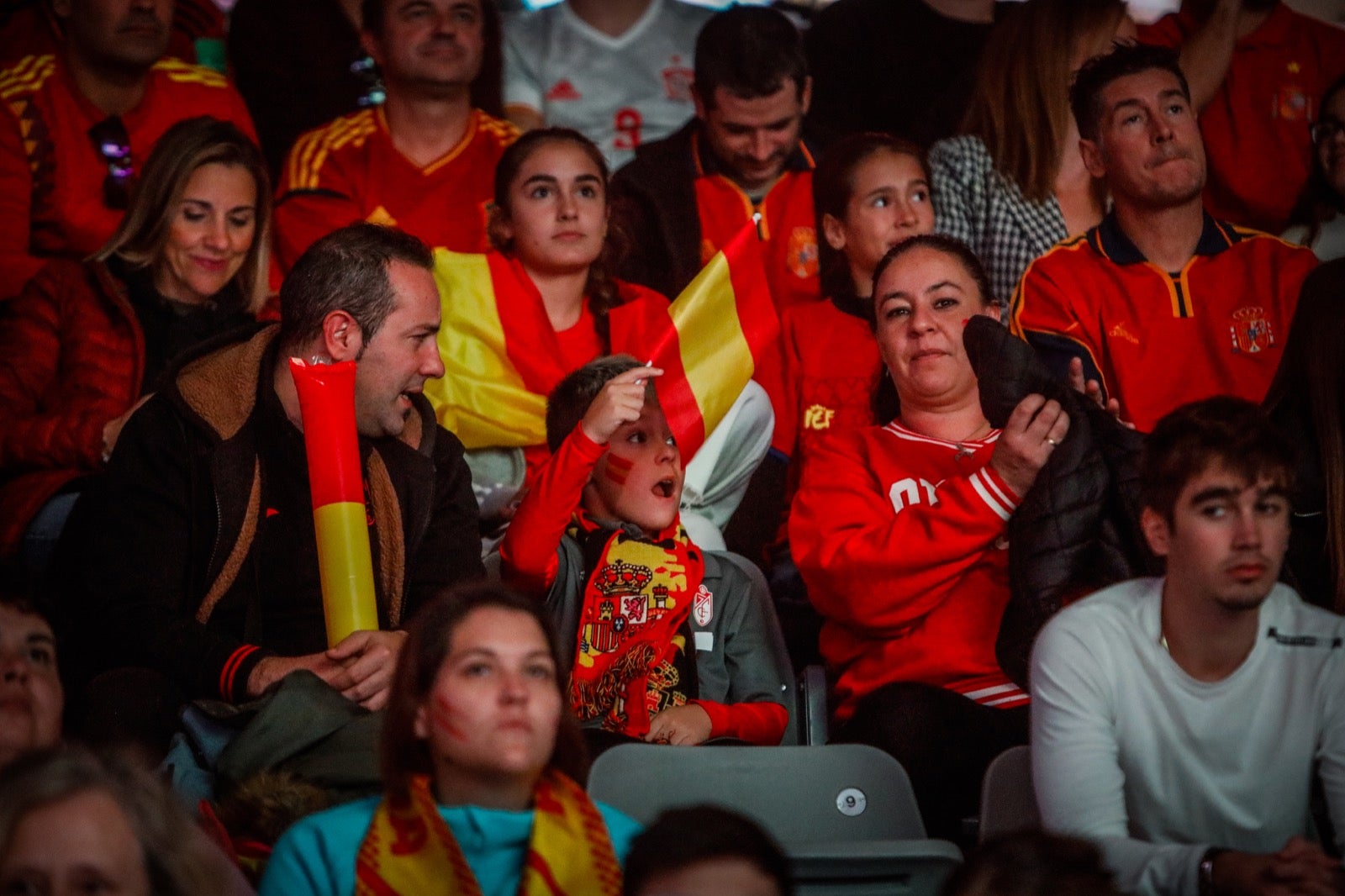 Ambiente en el Palacio de Deportes de Granada. 