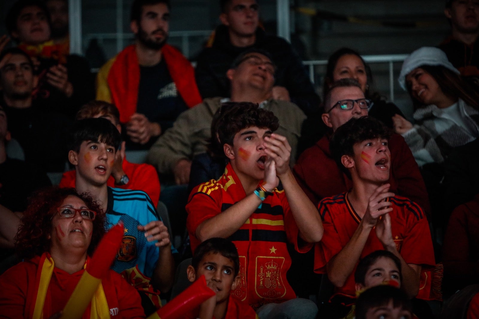 Ambiente en el Palacio de Deportes de Granada. 