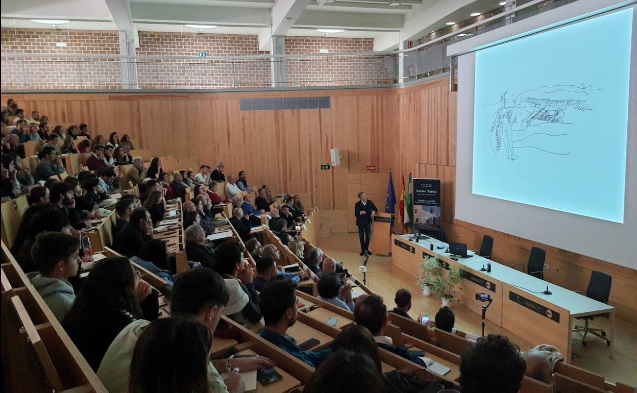 Charla de Emilio Tuñón este miércoles en Granada.