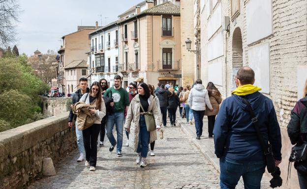 Se esperan cambios en el tiempo en Andalucía . 