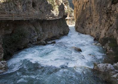 Imagen secundaria 1 - Distintos puntos de la ruta de la Cerrada del río Castril.
