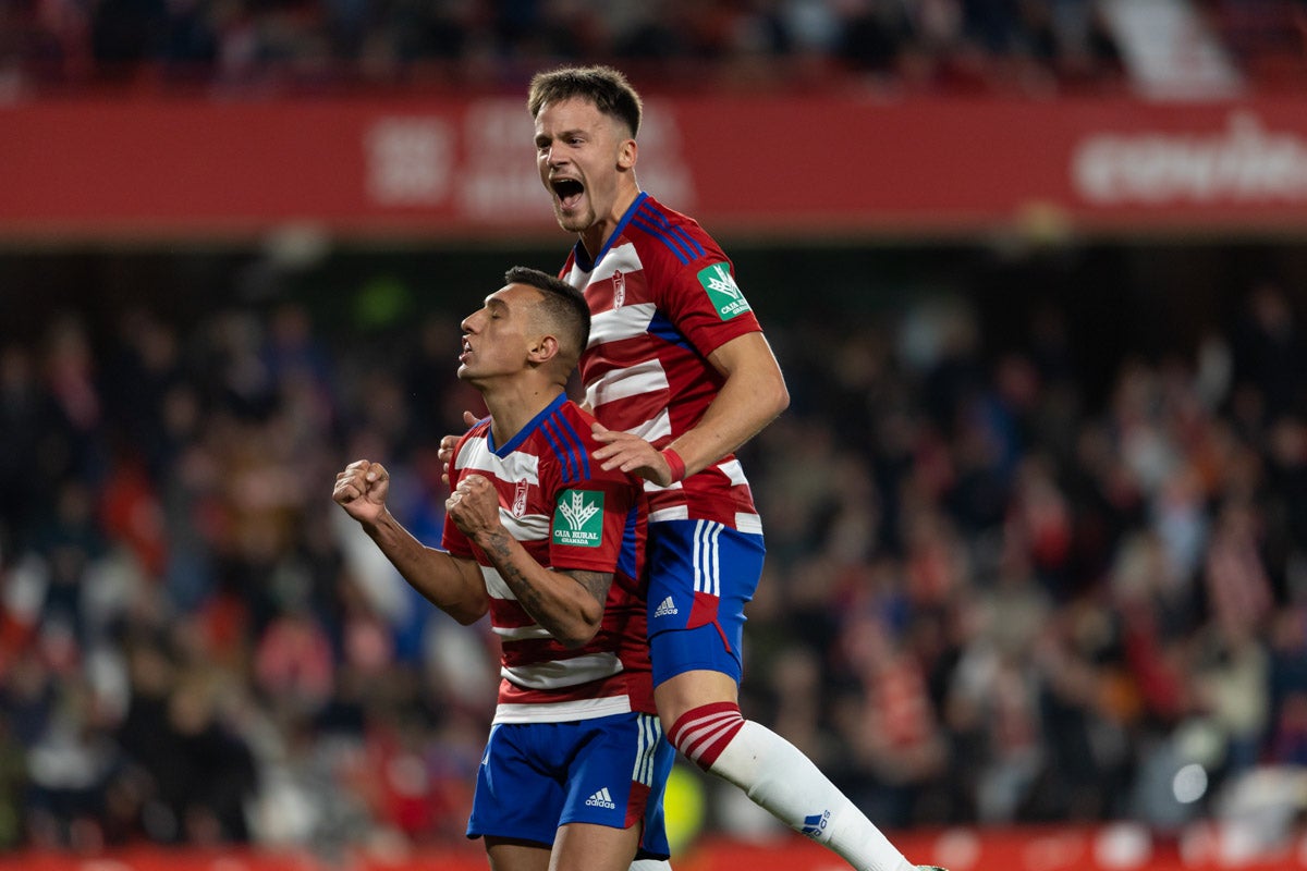 Las mejores imágenes del partido disputado este viernes en Los Cármenes