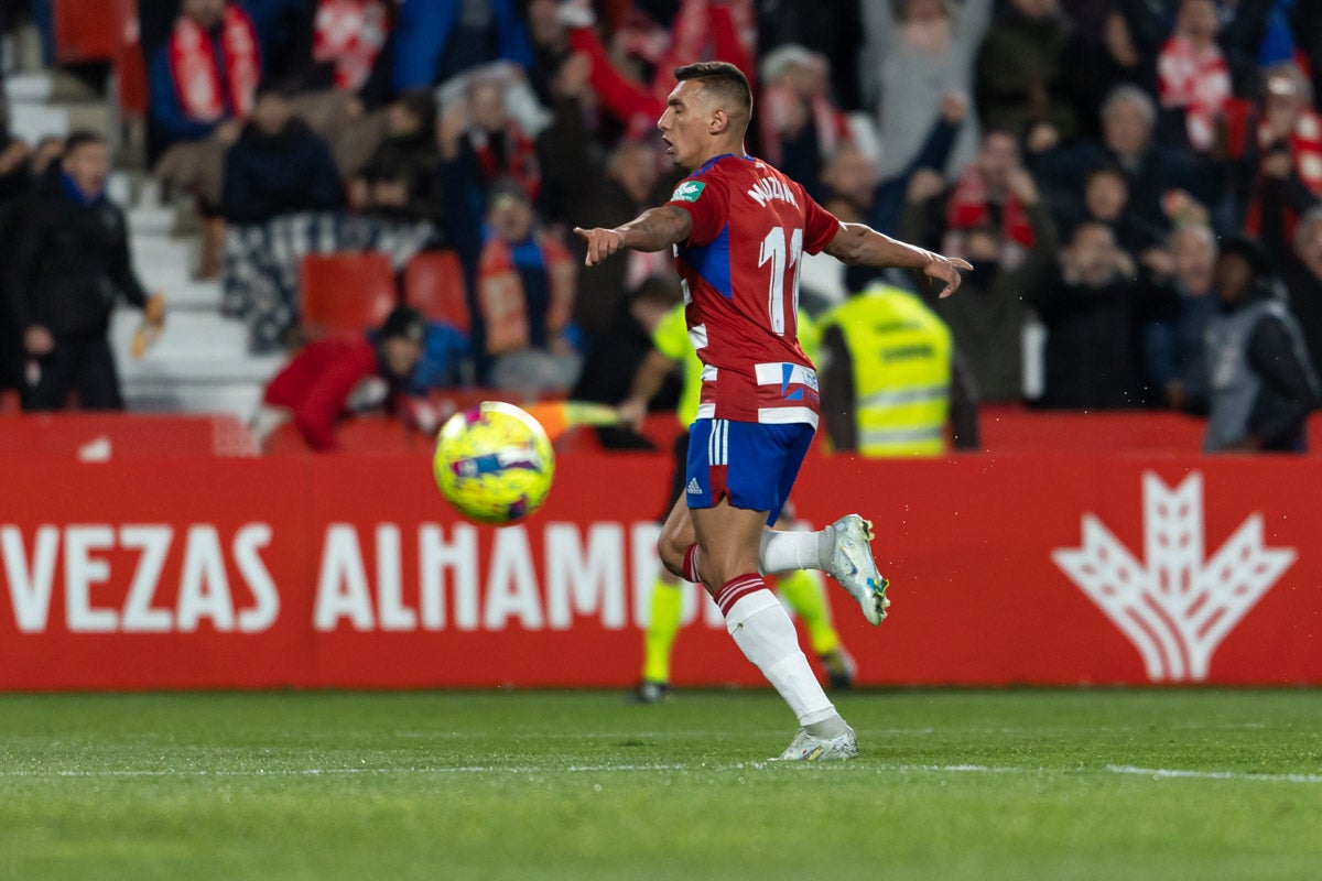 Las mejores imágenes del partido disputado este viernes en Los Cármenes