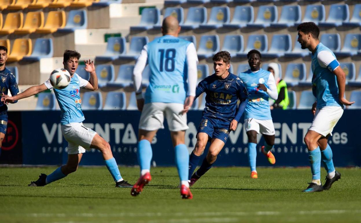 El Pvo. El Ejido no pudo pasar del empate, pese a jugar casi media hora en superioridad. 