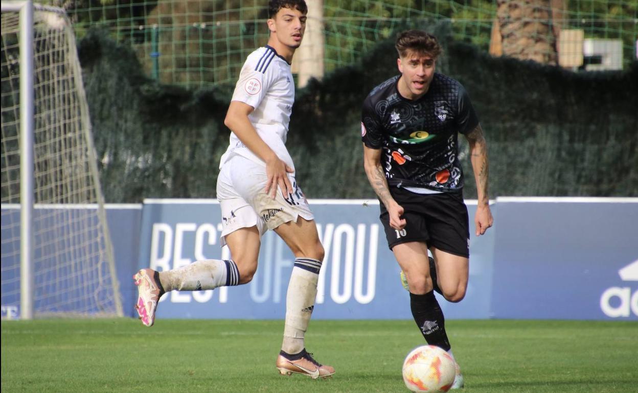 Juanan Entrena hizo el golazo de la jornada con un zurdazo a la escuadra. 