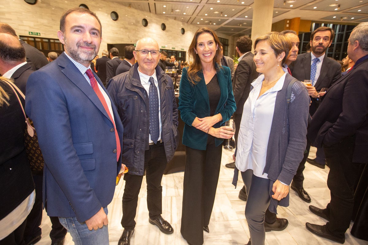 Los premiados e invitados tuvieron la ocasión de hablar distendidamente durante el cóctel posterior a la gala