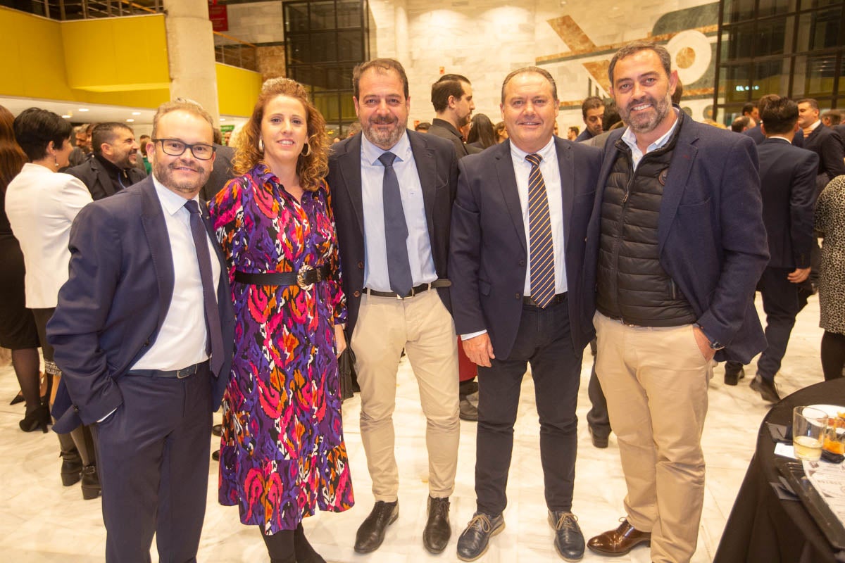 Los premiados e invitados tuvieron la ocasión de hablar distendidamente durante el cóctel posterior a la gala