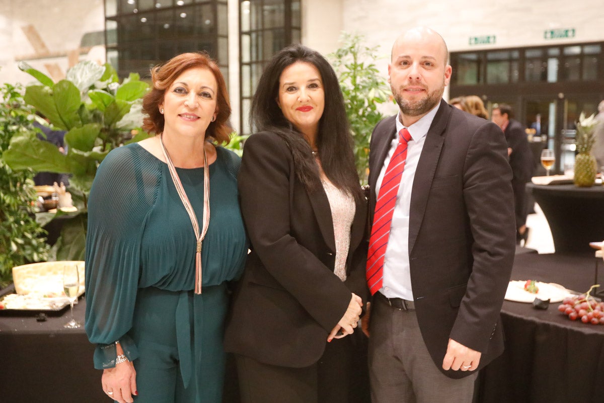 Los premiados e invitados tuvieron la ocasión de hablar distendidamente durante el cóctel posterior a la gala