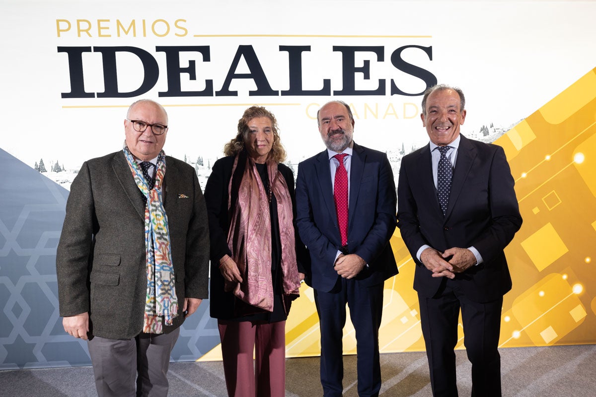 El Palacio de Congresos acoge la entrega de los galardones a los granadinos más destacados del añov