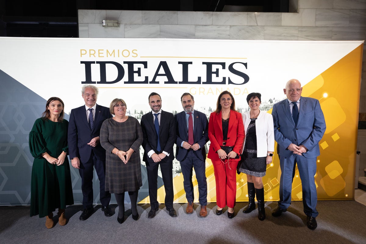 El Palacio de Congresos acoge la entrega de los galardones a los granadinos más destacados del añov