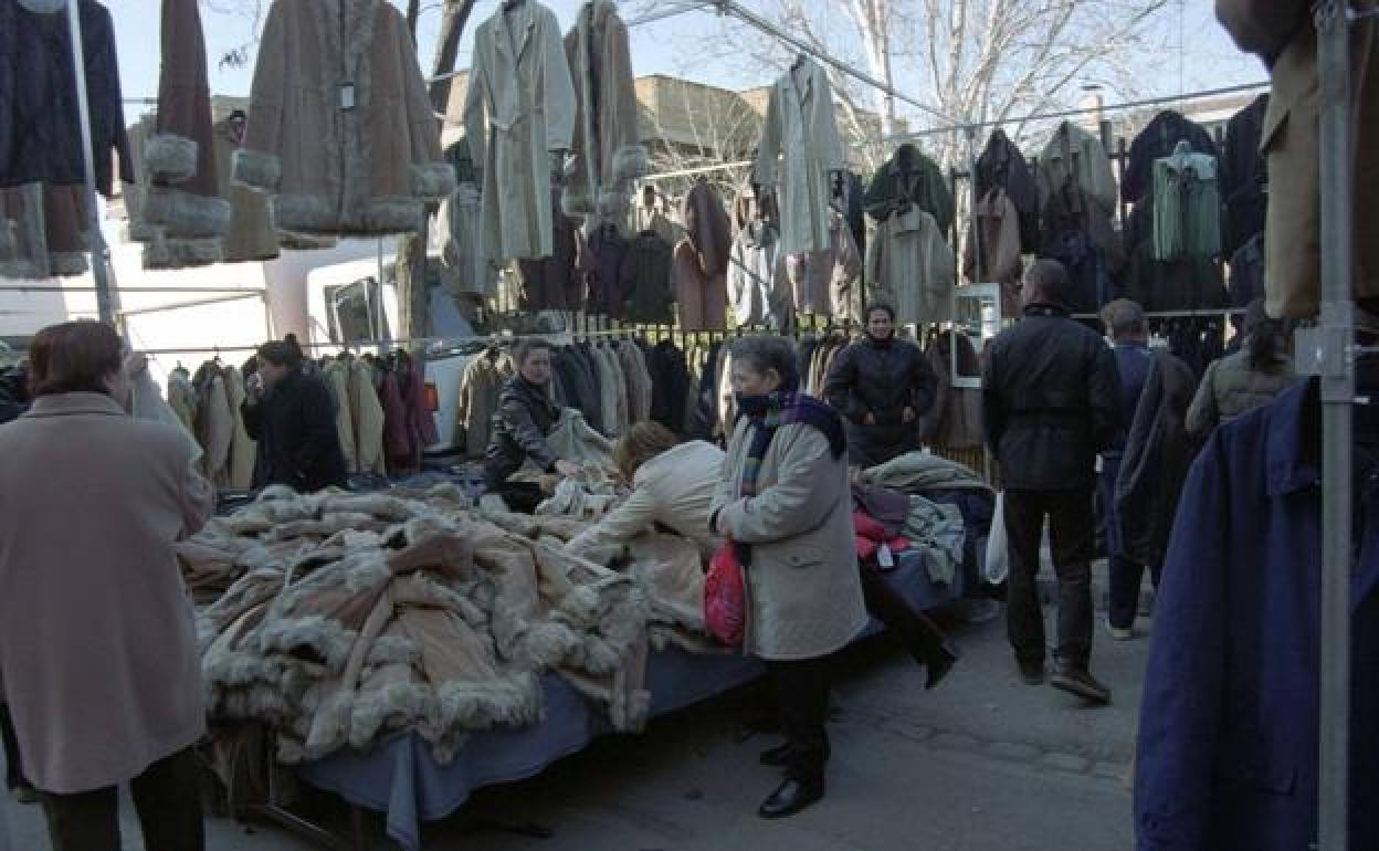 Mercadillo de los sábados. 