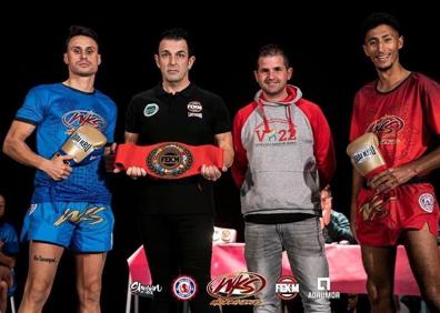 Imagen secundaria 1 - Arriba, Alejandro Robles golpea a Dany Brady, en lucha por el título autonómico. Abajo, Sanfélix, Paco Flores, Manuel González y Mehdi Oulichki. 