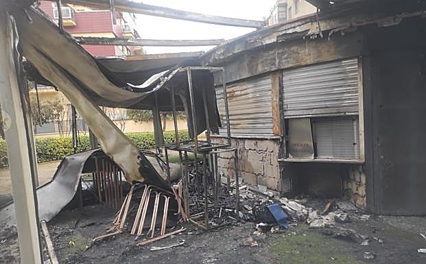 Estado del bar tras las llamas. 