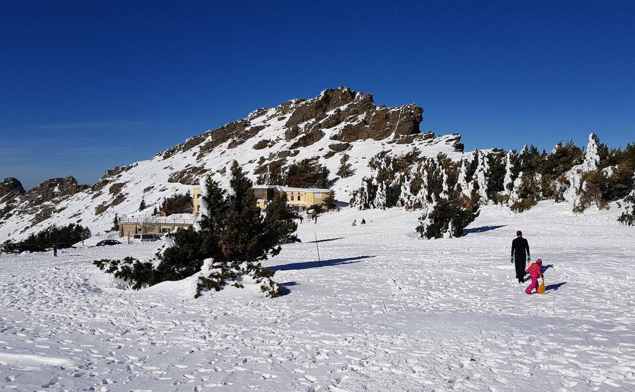 Albergue de Sierra Nevada, en la zona donde aparecieron los dos cadáveres.