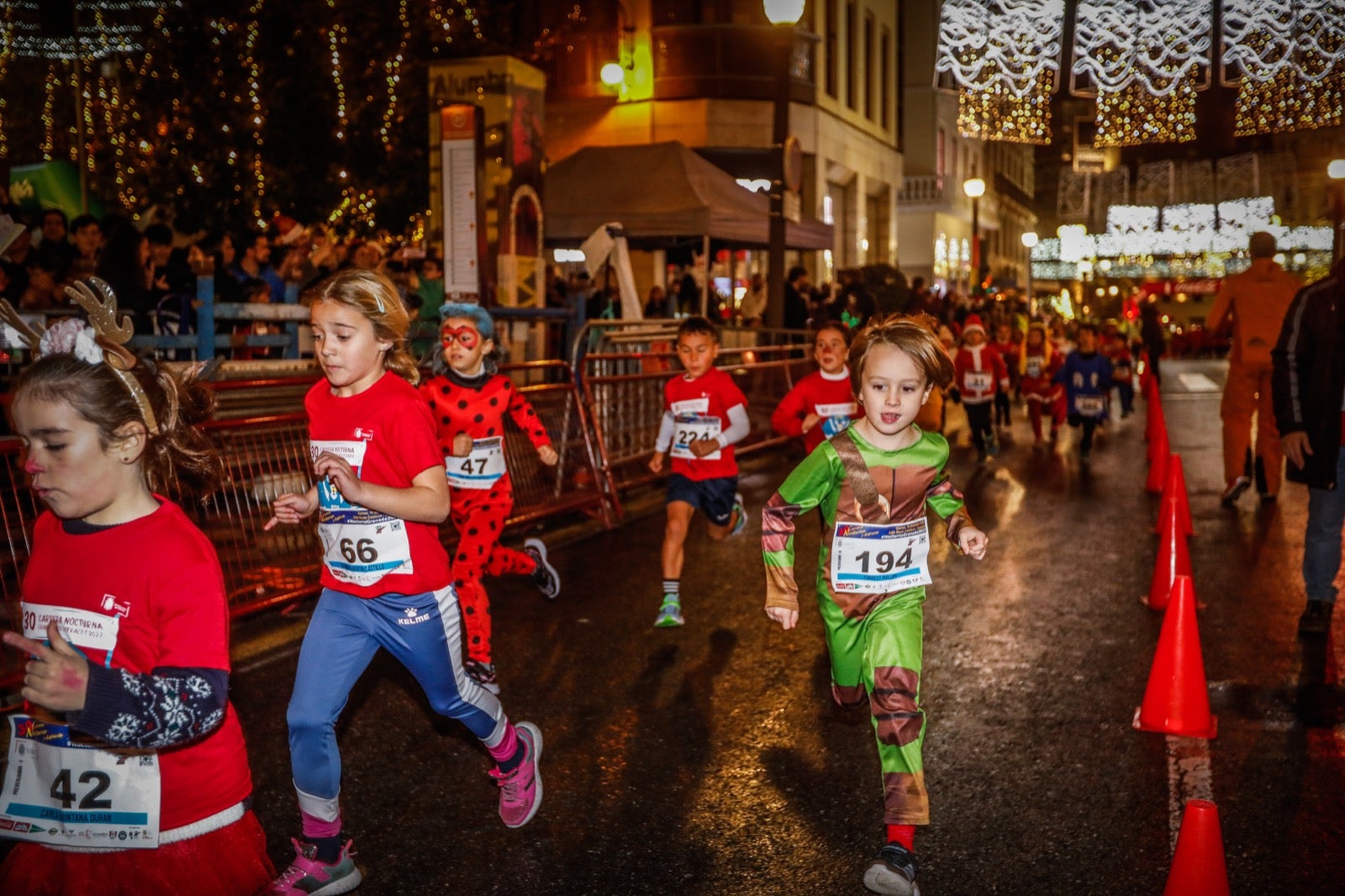 Carrera Nocturna de Disfraces de Granada. 
