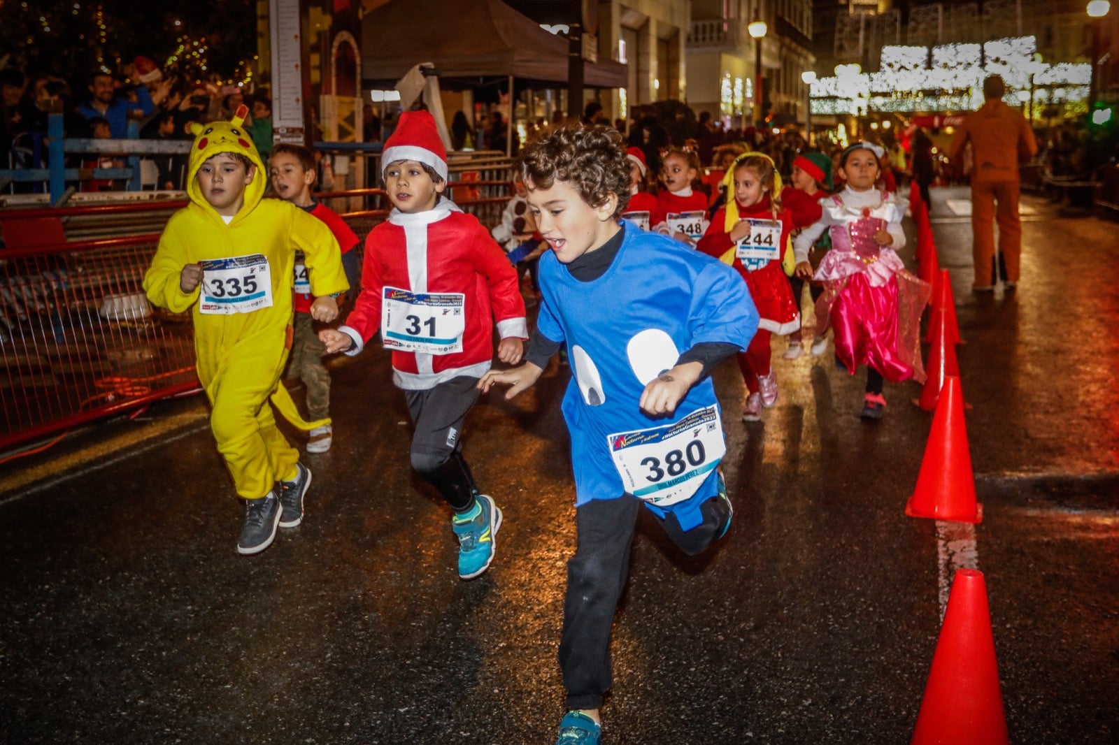 Carrera Nocturna de Disfraces de Granada. 