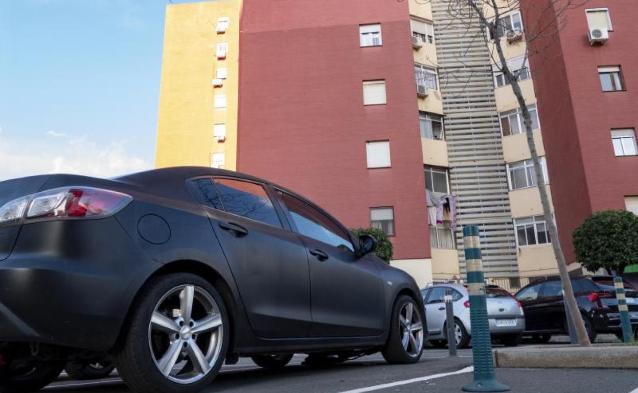 Edificio en la barriada de Montequinto de Dos Hermanas (Sevilla) donde este viernes una mujer de 31 años ha sido apuñalada por su expareja.