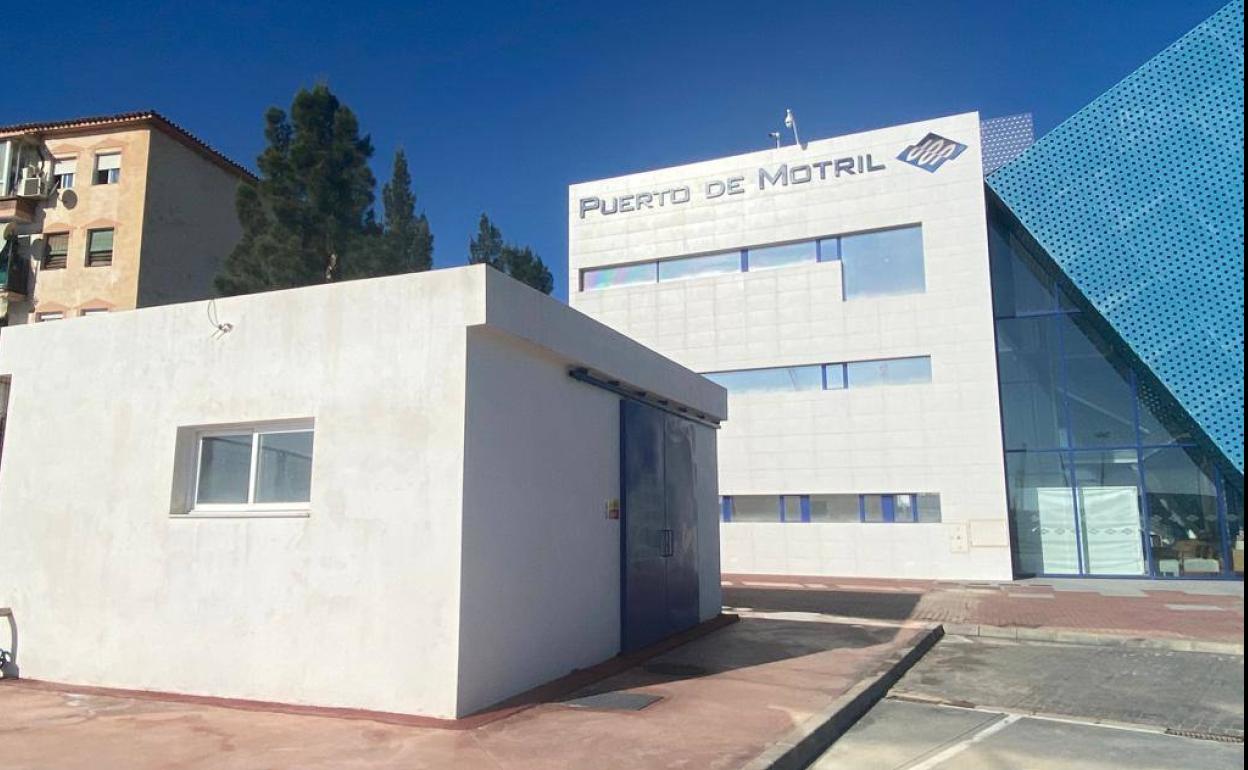 El puerto ahorra más de siete millones de litros de agua al instalar un aljibe