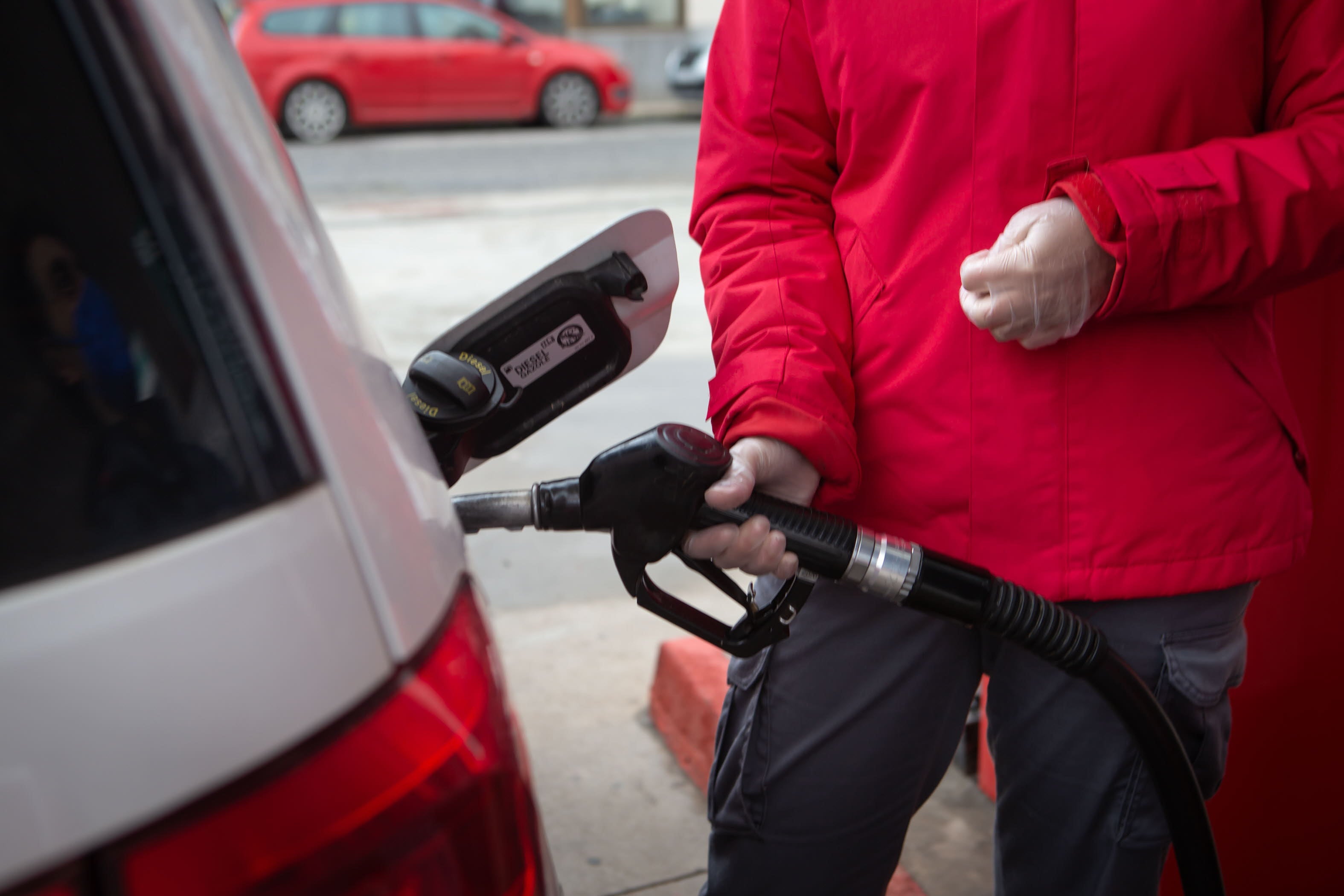 Repsol anuncia un descuento en la gasolina que aplicará todo el invierno.