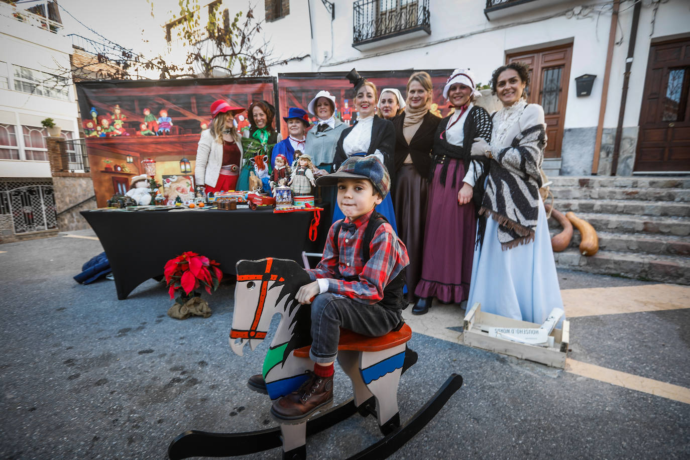 El pueblo granadino recrea una escena de la Londres victoriana a la perfección