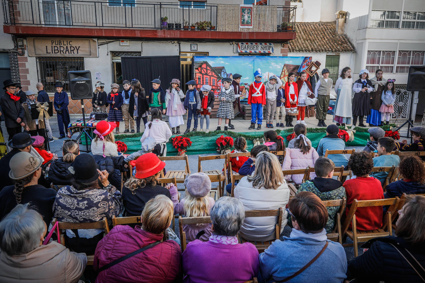 El pueblo granadino recrea una escena de la Londres victoriana a la perfección