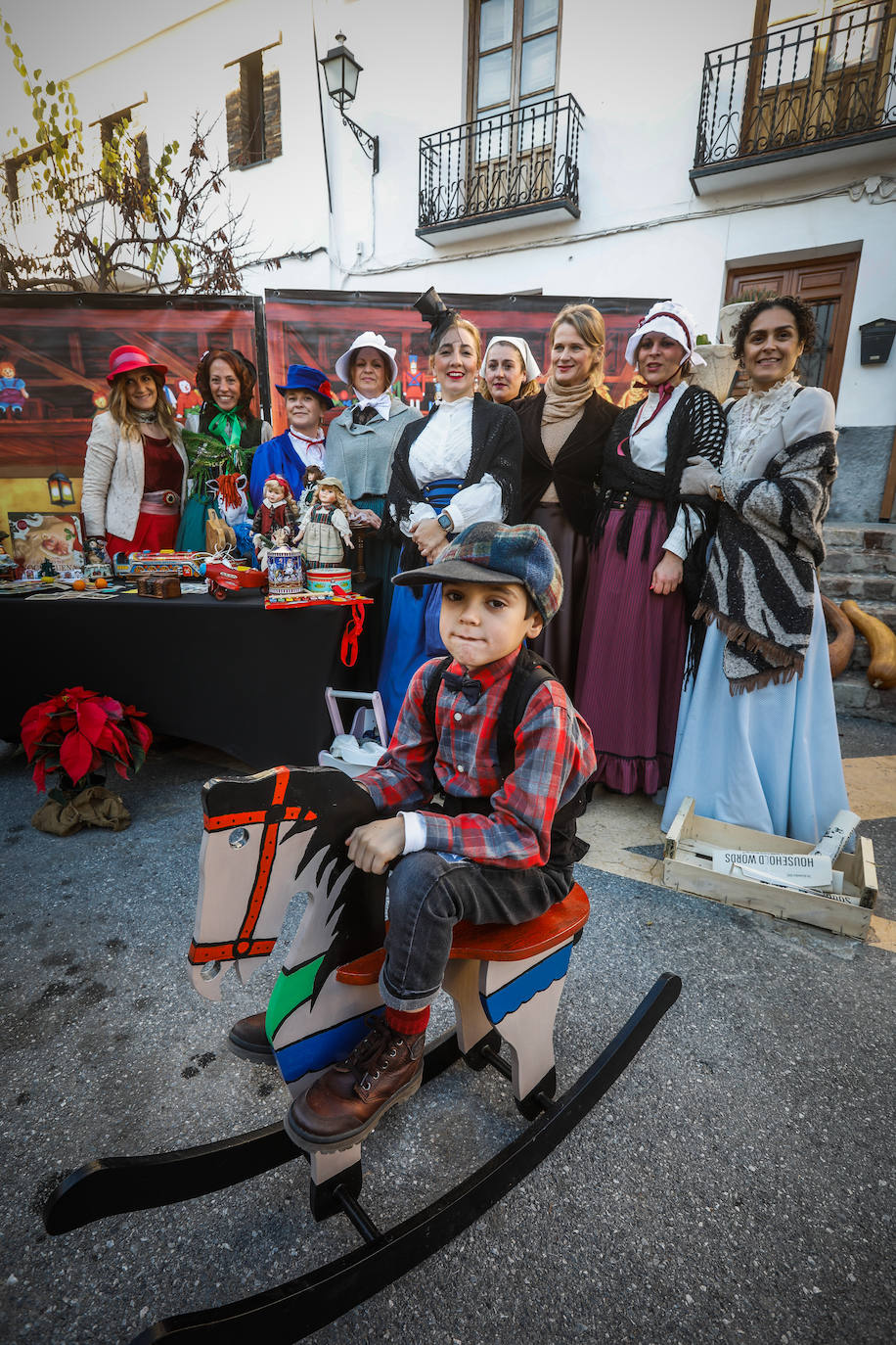 El pueblo granadino recrea una escena de la Londres victoriana a la perfección