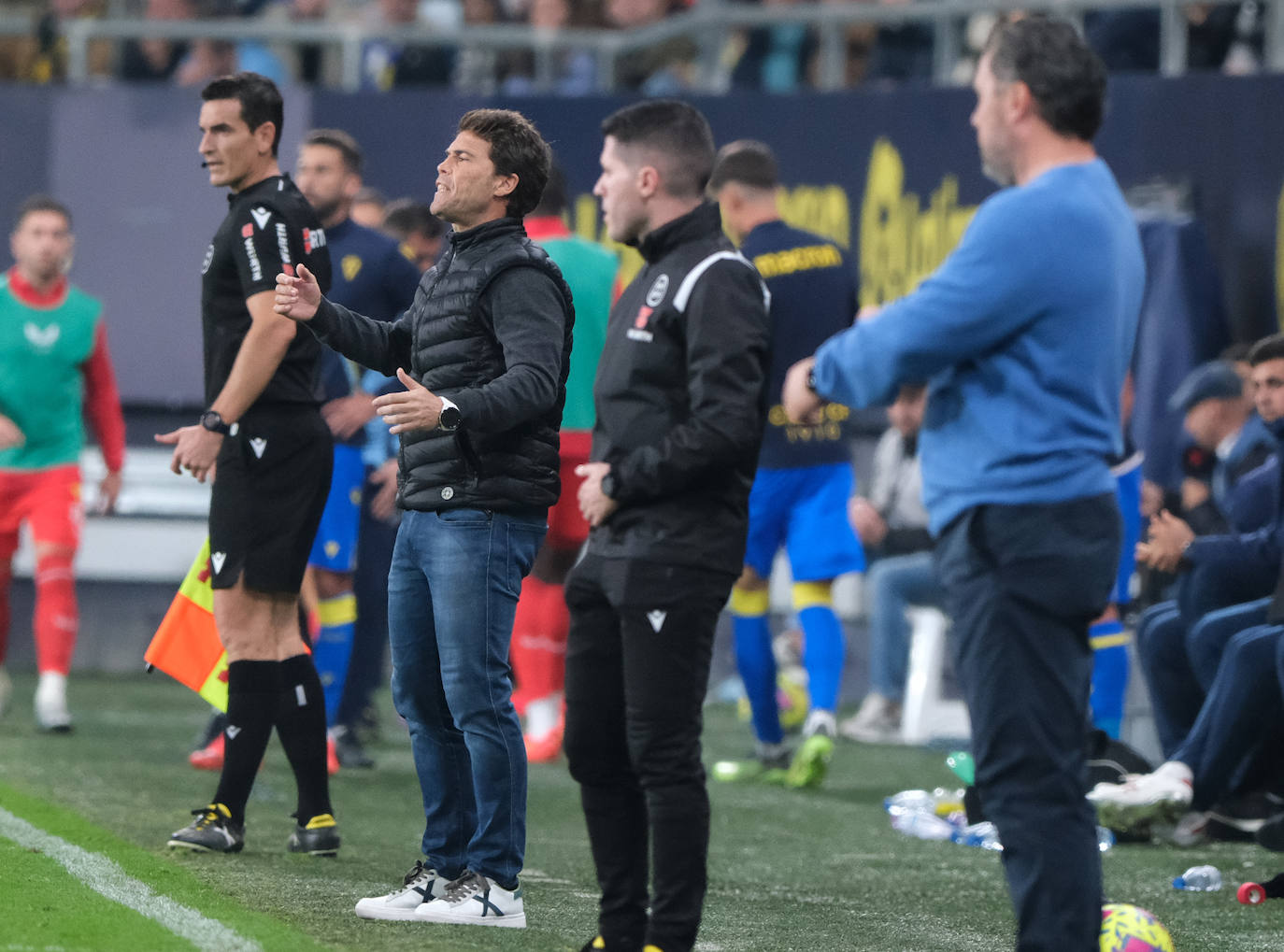 Lance del partido disputado entre el Cádiz y la UD Almería.